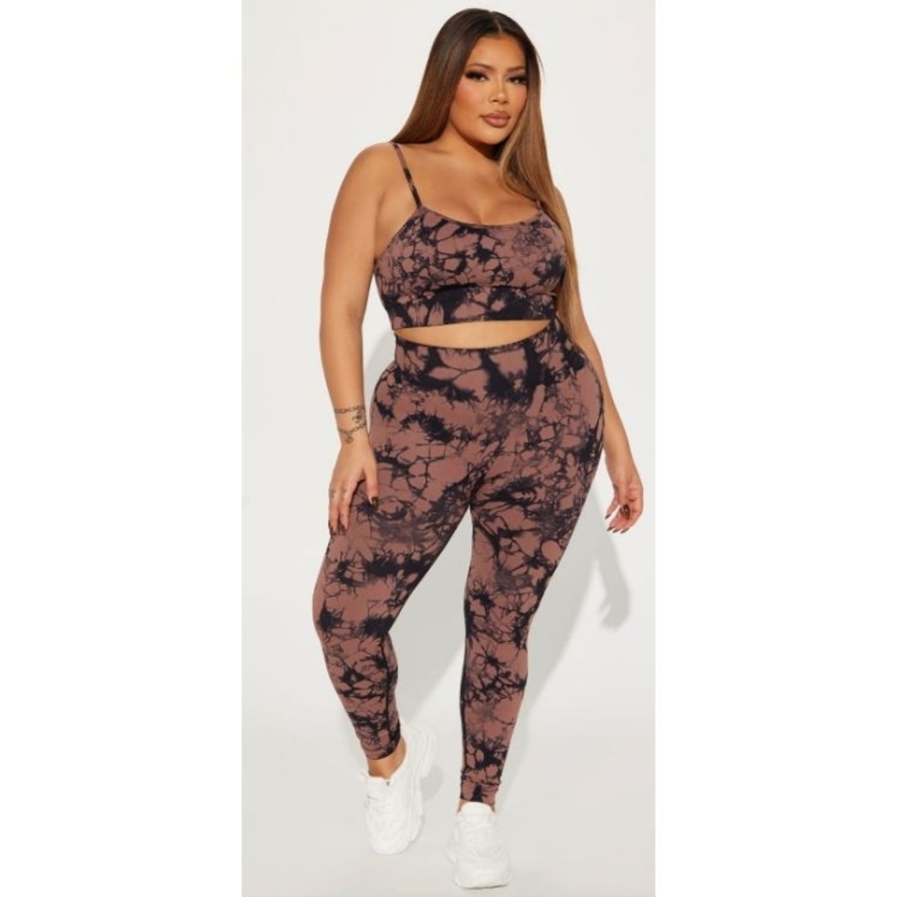 Fashion Nova Black and Brown Tie-Dye Active Set